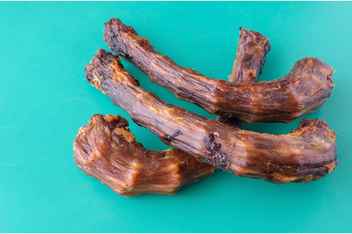 are turkey neck bones safe for dogs